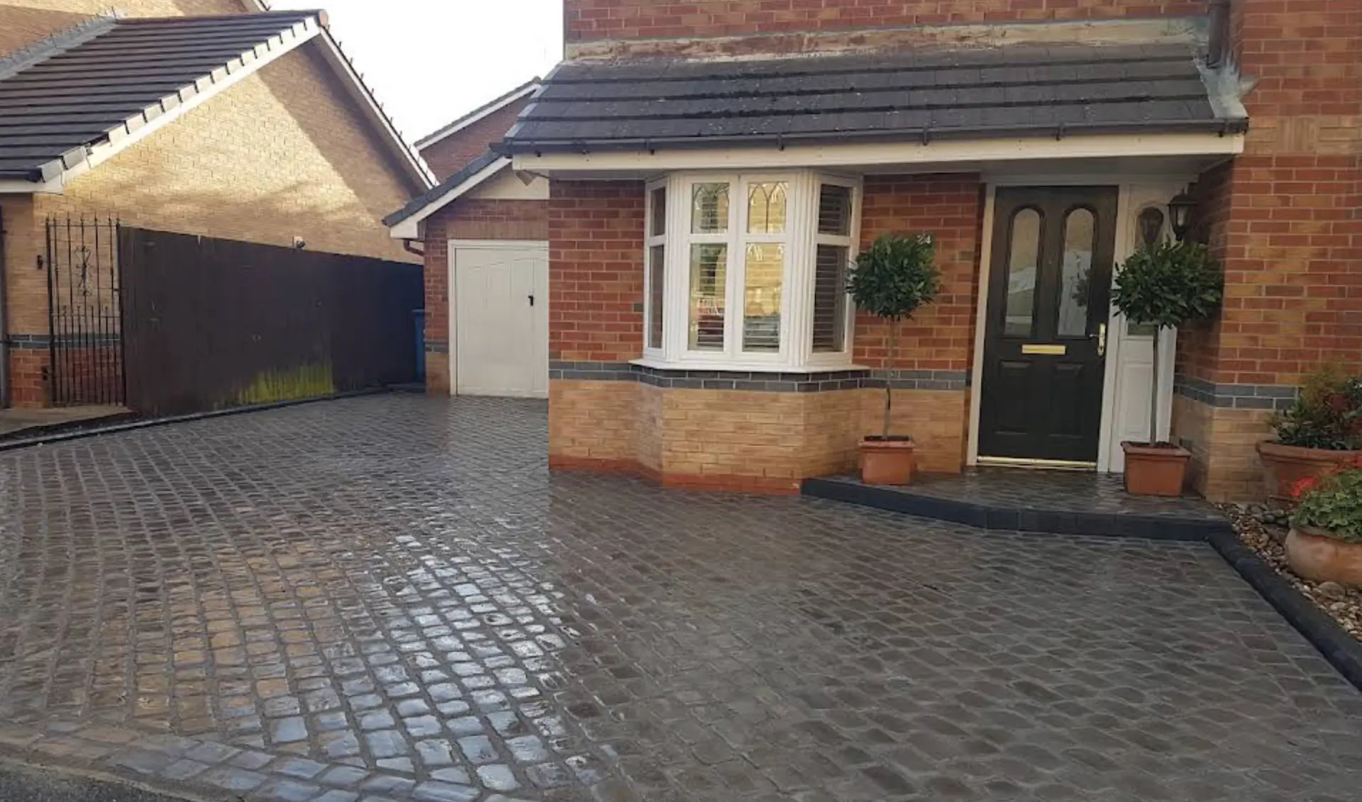 Brickwork & Garden Features landscaping by Rose Gardens
